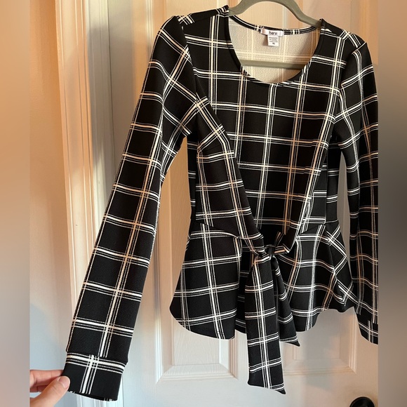 bar III tie front top - Picture 3 of 5